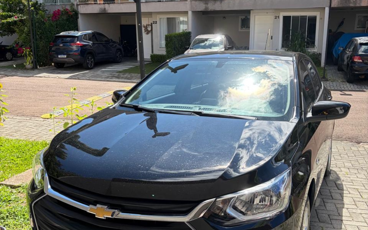 Chevrolet Onix 2023 Preto — foto 1 de 3